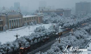 乌鲁木齐道路结冰 乌鲁木齐道路结冰