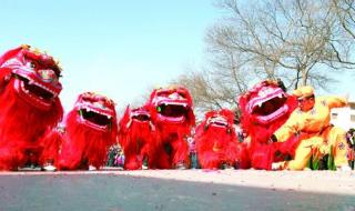 全村小孩挨家挨户拜年 全村小孩挨家挨户拜年